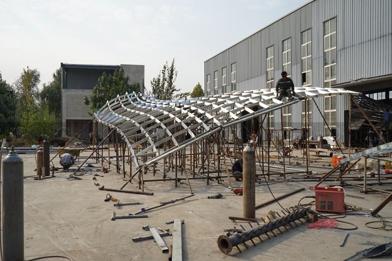 Fabrication-progress-roestvrij-staal-sculptuur-monumentale-artwork Fabrication-progress-stainless-steel-sculpture-monumental-artwork