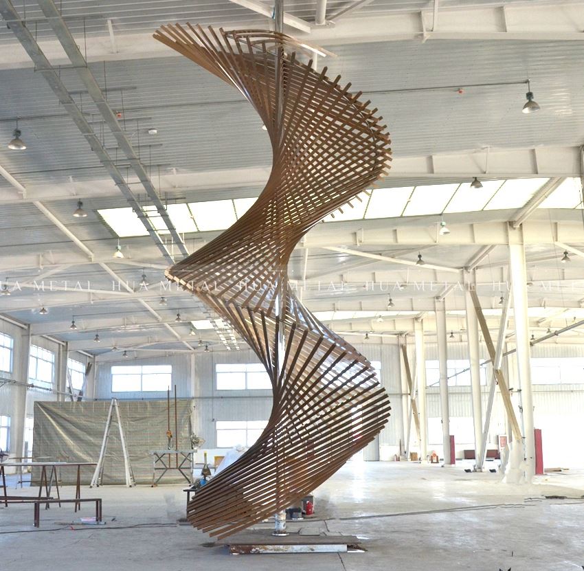 Mirror polished atrium sculpture
